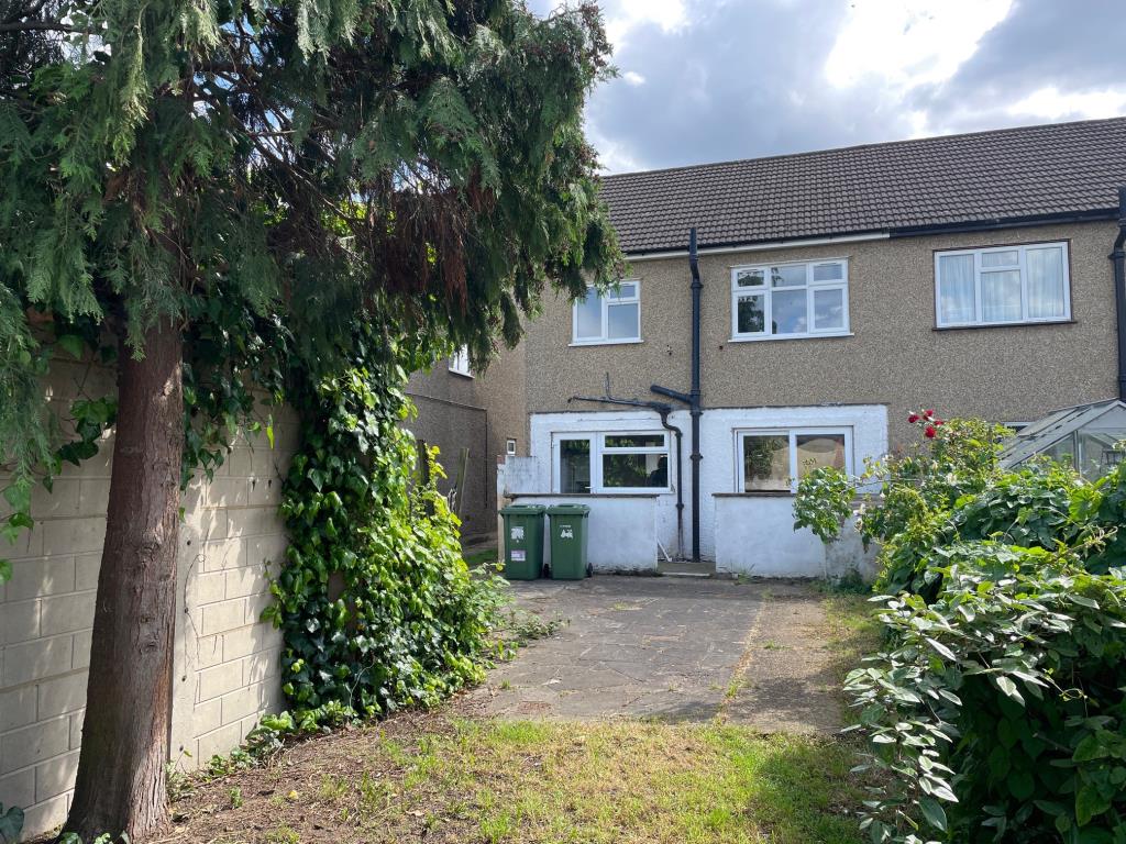 Lot: 178 - SEMI-DETACHED HOUSE FOR IMPROVEMENT - Rear aspect of property